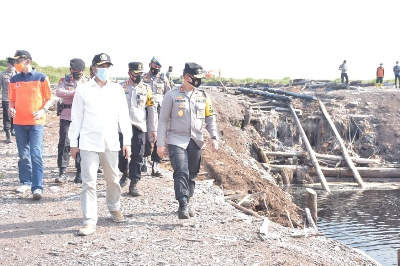 Kapolda Jambi Cek Kanal Air di Wilayah Kumpeh, Muaro Jambi