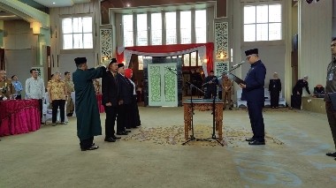 Wali Kota Jambi Lantik Tiga Dewan Pengawas PDAM Tirta Mayang Kota Jambi Periode 2023-2027