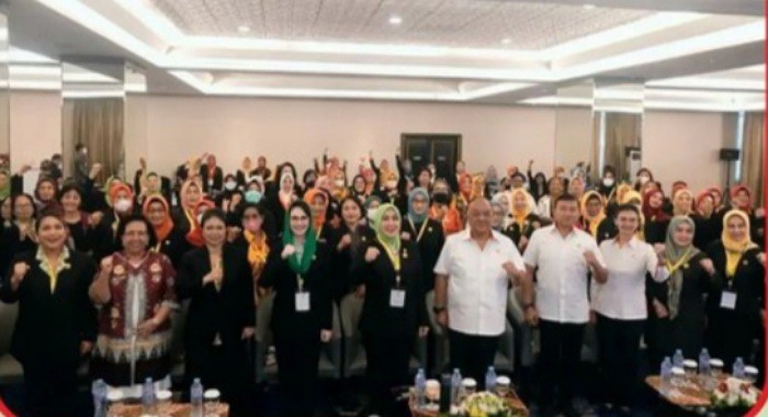 Ketum KONI Pusat  Perwosi Tidak Menghasilkan Medali Tetapi Mencetak Para Juara