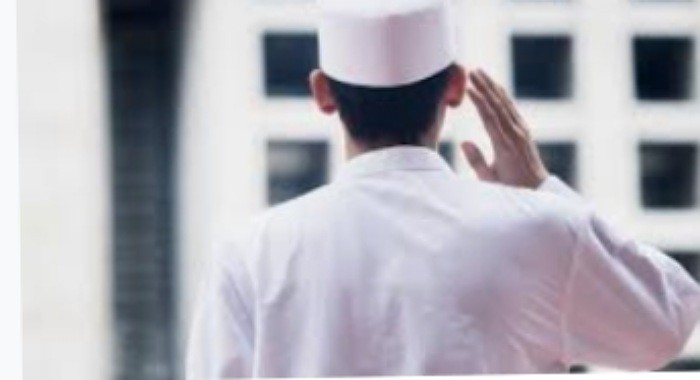 Ingatlah.. Jarak Umur Kita Hanya Antara Adzan dan Sholat