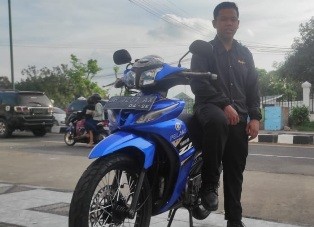 ajeng.jpg