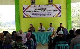 Wujudkan Generasi Sehat dan UMKM Naik Kelas: Satgas TMMD 129 Bojonegoro Bersama Dinkes Edukasi Keamanan Pangan di Kesongo