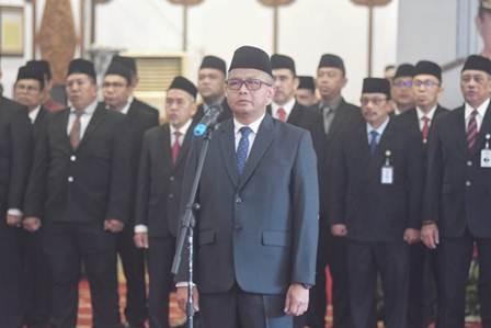 Gubernur Jambi Melantik Khairul  Suhairi Direktur Utama BPD Jambi