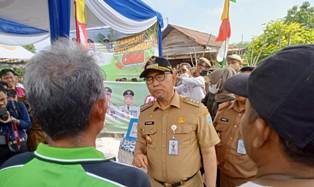 Pemkot Jambi Berikan Bantuan Subsidi BBM Bagi Puluhan Supir Angkot
