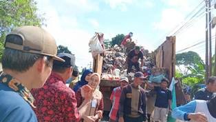 Buang Sampah Sembarangan, Pj Walikota Jambi Minta Tegakkan Sanksi Hukum