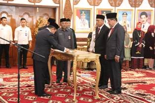 Gubernur Al Haris Lantik 13 Pejabat Eselon II Dilingkup Pemprov Jambi