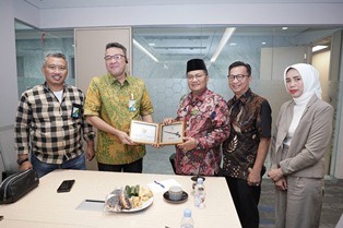 Walikota Maulana Menyambangi BPJS Ketenagakerjaan Sinergi Jaminan Sosial Bagi Pekerja Rentan