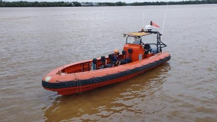 Kapal Nelayan Terbalik di Ambang Luar Satu Orang Hilang