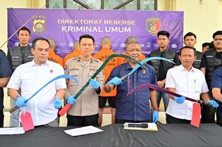 pedang1.jpg