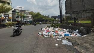 sampah1.jpg