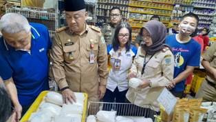 Tim TPID Kota Jambi Meninjau Sejumlah Pasar di Jambi