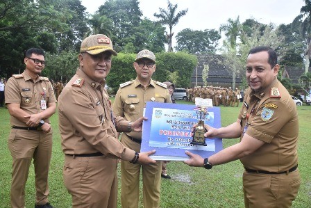 Diskominfo Kota Jambi Terbaik II dalam Penataan Arsip 