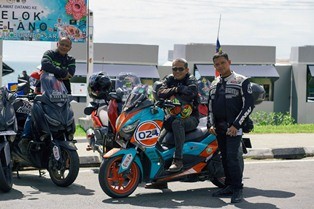 yamaha15.jpg