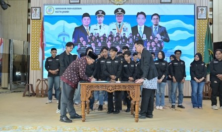 Walikota Jambi Lantik Pengurus Harian GEMAKOJA 2026–2027
