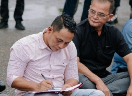 Menyiapkan Tuan Di Negeri Sendiri : Suara Hati Samsul Riduan S.T Dari Bumi Sarolangun Untuk Jambi